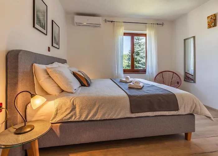 Vakantiehuis Lovely In