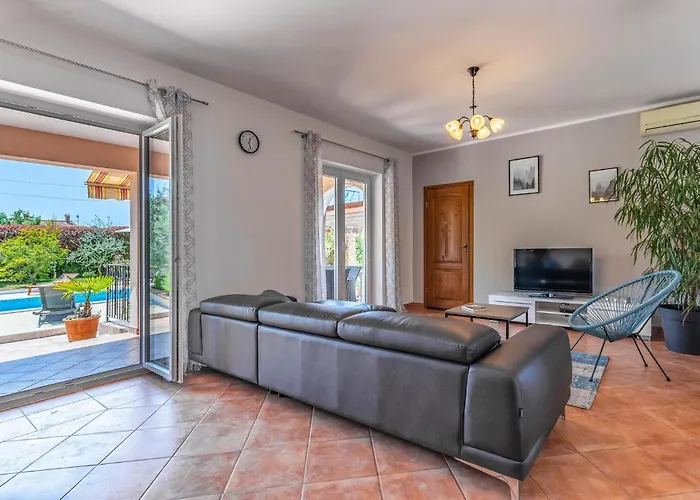 Lovely In Vakantiehuis Loborika